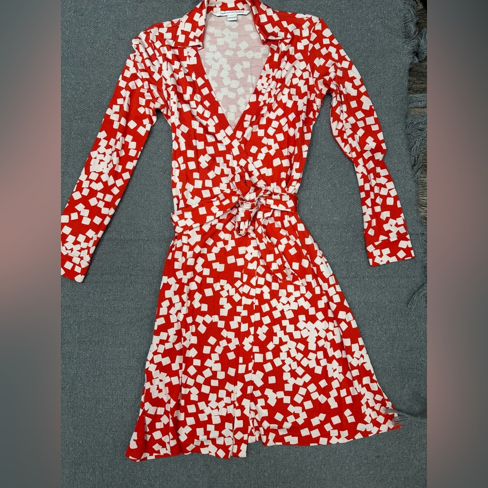 Diane Von Furstenberg Red and White Long Sleeve Wrap Dress